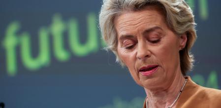 Brussels (Belgium), 04/09/2024.- European Commission President Ursula Von der Leyen speaks during a press conference where she receives the final report of the Strategic Dialogue on the Future of EU Agriculture, in Brussels, Belgium, 04 September 2024. Entitled 'A shared prospect for farming and food in Europe', the report presents an assessment of challenges and opportunities, followed by a set of recommendations. The European Commission will use these suggestions to shape its Vision for Agriculture and Food during the first 100 days of President von der Leyen's second mandate. (Bélgica, Bruselas) EFE/EPA/OLIVIER HOSLET