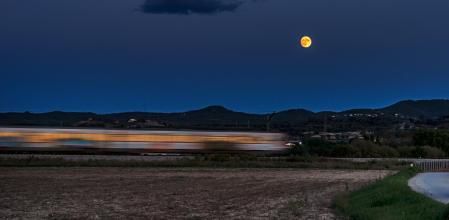 El tren de la Superluna de la Cosecha en Vic.
