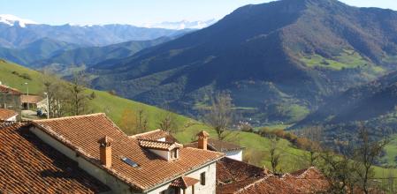 La carretera facilitará la conectividad en tres comarcas cántabras: Liébana, Saja/Nansa y Campoo-Los Valles)