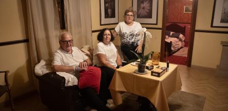 Las vivencias de Pedro Herrero, Silvia Camarero y Carmen Vázquez, tres participantes el programa Siempre Acompañados de Fundación La Caixa, inspiran el escape room Soledad, una experiencia inmersiva para visibilizar la realidad de las personas mayores que viven y se sienten solas
