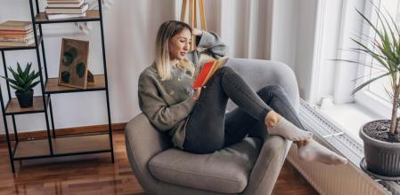 Cómo transformar un espacio en tu hogar en un acogedor rincón de lectura