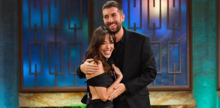 Danna Paola confesó ser seguidora del Real Madrid y cantó el himno de 'La Décima' en el programa de David Broncano