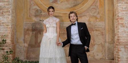 El matrimonio durante su boda&nbsp;