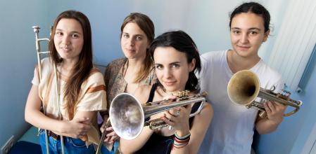 Jóvenes músicas  participantes del festival de Jazz de Barcelona, Rita Payes Lucía Fumero, Andrea Motis y Elsa Armengou