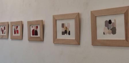 Obras de la exposición de Cati Salazar en La Mercè.