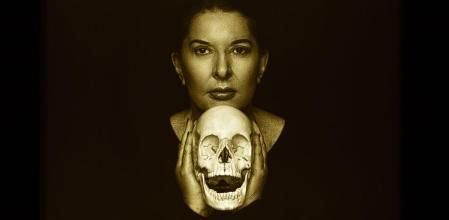 Vida y muerte, una obra marca de la casa Marina Abramovic