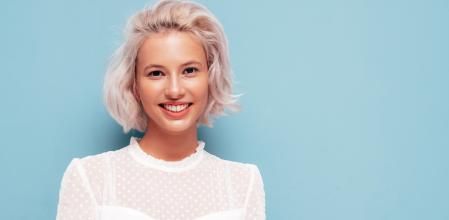 Los estilos de pelo corto, como el blunt bob, refrescan el look y resetean la melena.