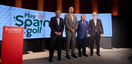 Berni Álvarez, conseller d'Esports, y Ramón Nogué, presidente de la FCG, en el centro de la imagen