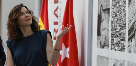 Isabel Díaz Ayuso con el vestido de Zara