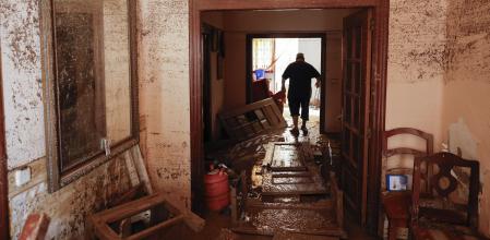 Vista de los daños causados en el interior de una casa por las inundaciones en la localidad de Paiporta, València
