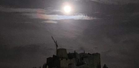 La luna llena de Cardona con halo lunar.