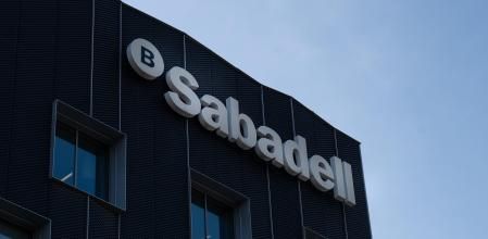 Edificio del Banco Sabadell, a 1 de febrero de 2024, en San Cugat del Vallés, Barcelona, Catalunya (España).
01 FEBRERO 2024: BANCO SABADELL;BARCELONA
David Zorrakino / Europa Press
(Foto de ARCHIVO)
01/2/2024