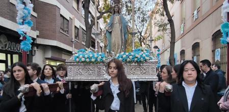 Procesión de la Virgen de la Medalla Milagrosa, organizada por el colegio San José de Ciudad Real