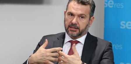 El presidente de la CNMV, Rodrigo Buenaventura, interviene durante la celebración de la nueva edición de Líderes Responsables, en el Estudio de Comunicación, a 6 de junio de 2023, en Madrid (España). Constituida en 2006, la Fundación SERES pretende promover que las empresas ayuden a crear valor y asuman su rol como agente clave para resolver problemas sociales.