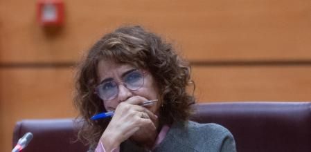 La vicepresidenta primera y ministra de Hacienda, comparece en la Comisión de Investigación por el ‘caso Koldo’, en el Senado, a 26 de noviembre de 2024, en Madrid (España). María Jesús Montero, ha comparecido en la Comisión de Investigación sobre los contratos públicos realizados durante la pandemia de Covid-19, relacionados con la intermediación de Koldo García Izaguirre, así como los posibles casos de corrupción que, directa o indirectamente, tengan relación con las actividades y contactos de las personas que forman parte de la trama investigada en la ‘Operación Delorme’.