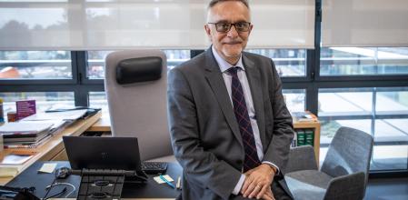 19 - 12 - 2024 / Barcelona / Entrevista Manel del Castillo, director general hospital Sant Joan de Déu i president del Comitè per l'Avaluació, Innovació i Reforma Operativa del Sistema de Salut (CAIROS). Q / Foto: Llibert Teixidó