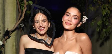 Rosalía y Kylie Jenner en la última edición de la gala Met, el pasado mayo