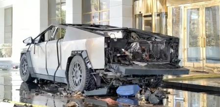 Imagen de archivo de un Tesla Cybertruck que se incendió el 1 de enero de 2025 frente el Hotel Trump en Las Vegas, Nevada, en Estados Unidos&nbsp;