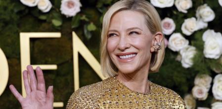 Cate Blanchett con su vestido de Louis Vuitton en la alfombra roja de los Globos de Oro