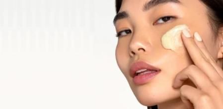 Encuentra una rutina de skincare variada y completa con los productos de Yepoda.