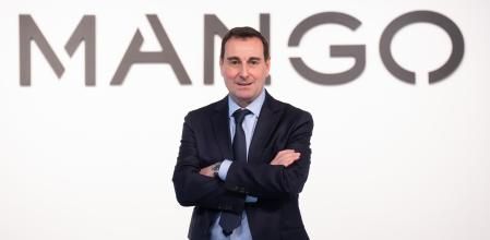 El consejero delegado de Mango, Toni Ruiz, posa a su llegada a una rueda de prensa, en el Palau-solità i Plegamans, a 11 de marzo de 2024, en Barcelona, Catalunya (España). La multinacional catalana Mango obtuvo un resultado neto de 172,1 millones de euros en 2023, un 112% más que los 81 millones del año anterior, y registró así los 