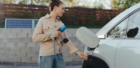 Las personas de clases más acomodadas son las que muestran un mayor interés por los coches eléctricos&nbsp;