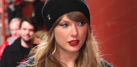 Look de Taylor Swift para ver el partido de los Kansas City Chiefs y los Buffalo Bills