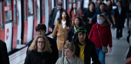 La población española continúa creciendo fundamentalmente por la llegada de inmigrantes, que ya suponen el 14% de los residentes&nbsp;