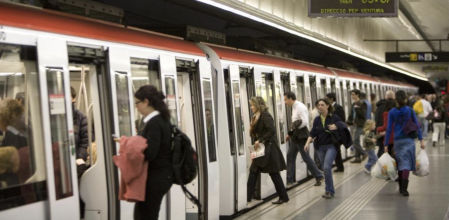 Els Mossos identifiquen una quinzena de persones que van participar en una 'rave' al metro de Barcelona