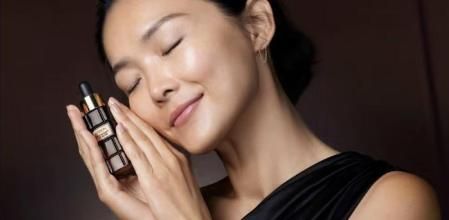 Consigue una piel regenerada y rejuvenecida con este sérum de L'Oreal París.