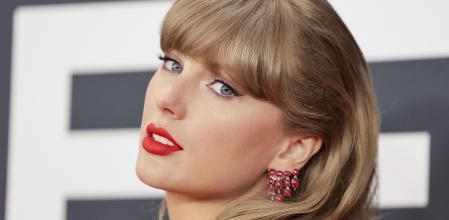 Taylor Swift adora el labial rojo