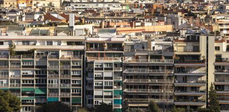 Imagen de viviendas en la ciudad de Barcelona, declarada una zona de mercado residencial tensionado
