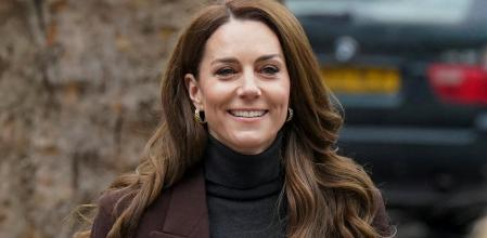 Kate Middleton con su estilismo 'working girl' en la National Portrait Gallery de Londres