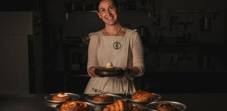 Maite Otegui en la nueva pastelería