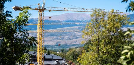 Nueva promoción de viviendas, debajo del cementerio de Queixans – La Cerdanya.  Joan Reyes / Nord Media