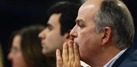 -El secretario general de JxCat, Jordi Turull, durante la rueda de prensa que ofreció ayer en Ripoll (Girona) para explicar la decisión del partido de no sumarse a una moción de censura contra la alcaldesa de Ripoll, Sílvia Orriols 