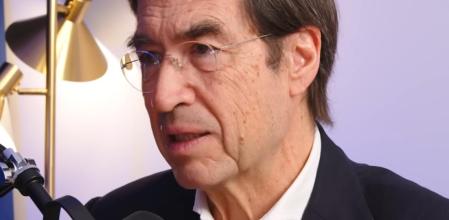 Mario Alonso Puig se siente a conversar con Marián Gamboa.