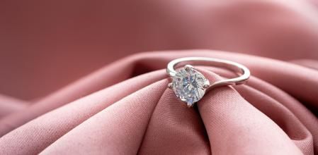 El complemento más brillante, sencillo y elegante de cualquier estilismo.