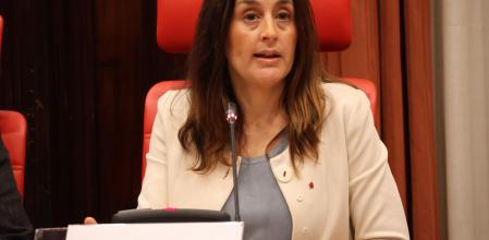 La consellera Esther Niubó en la Comisión de Educación del Parlament este lunes