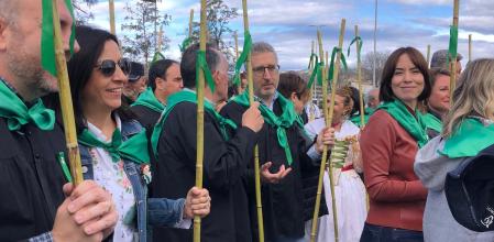 Morant, a la derecha, en el inicio de la Romeria de les Canyes que se celebra este domingo en Castelló de la Plana