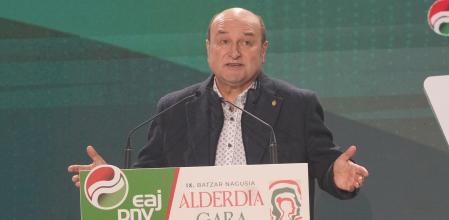 El ex presidente del PNV, Andoni Ortuzar, en la Asamblea General del PNV, en marzo. 