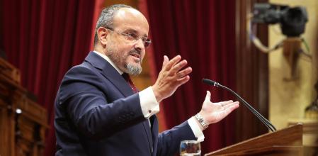 El president del PP català, Alejandro Fernández, durant el debat d'investidura de Salvador Illa