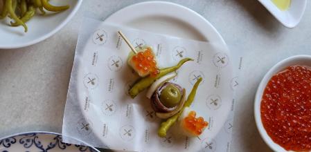 Los productos protagonistas de esta edición serán el salmón rojo salvaje de Alaska, ikura (huevas de salmón) y el gindara, bacalao negro de las profundidades del Atlántico