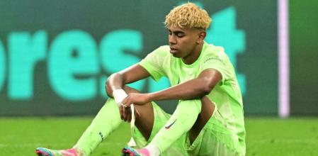 Soccer Football - Champions League - Semi Final - Second Leg - Inter Milan v FC Barcelona - San Siro, Milan, Italy - May 6, 2025 FC Barcelona's Lamine Yamal looks dejected after the match REUTERS/Daniele Mascolo