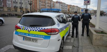 La Policía Local de Santander ha detenido entre el jueves y el sábado a tres hombres de 53, 50 y 29 años como presuntos autores de delitos de violencia de género por agredir a sus parejas o exparejas.