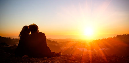 Todo lo que necesitas para de disfrutar de un atardecer inigualable este verano.