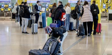 Vueling y Ryanair concentran el 86% de reclamaciones por la maleta de mano