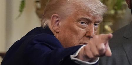 El presidente Donald Trump no cesa en su estilo de presionar para conseguir lo que persigue con su guerra comercial&nbsp;