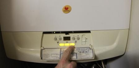 Santiago, fontanero: “Si la válvula de seguridad del termo gotea no está rota, está haciendo su trabajo. El problema suele ser la presión del agua demasiado alta”