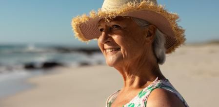 La capacidad de la piel para sintetizar la vitamina D disminuye mucho con la edad.&nbsp;